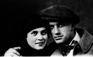 Vladimir_mayakovsky_and_lilya_brik.jpg